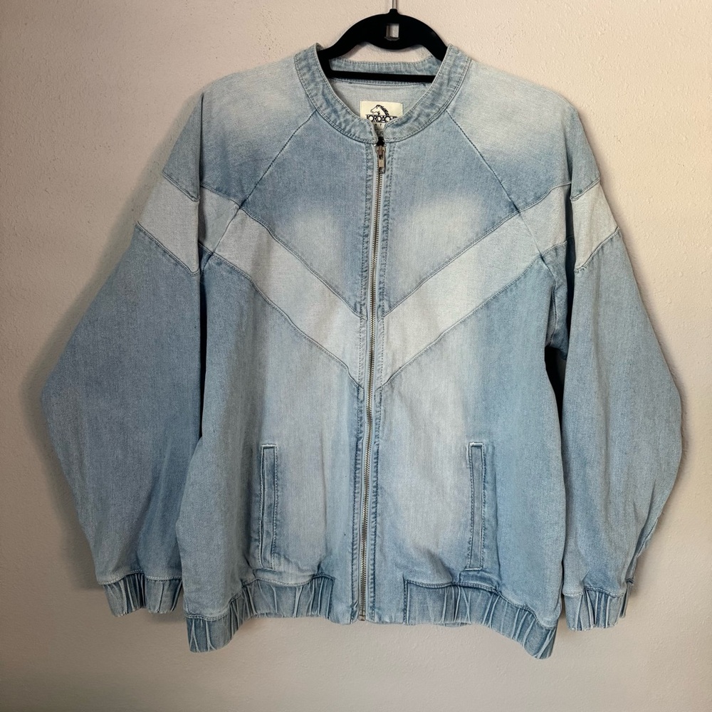 Jordache Vintage Bailee Bomber Denim Jacket Light Wash Oversized Size Large NWT - Picture 3 of 7